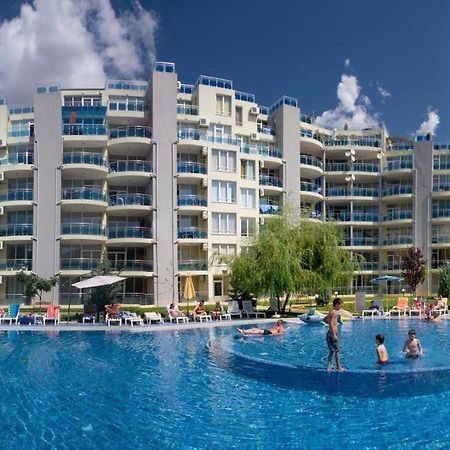 Oazis Sea View Apartment Равда Экстерьер фото
