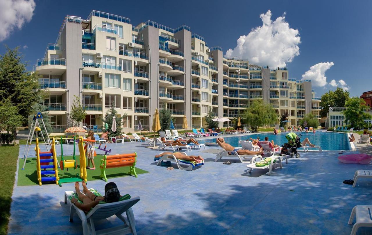 Oazis Sea View Apartment Равда Экстерьер фото