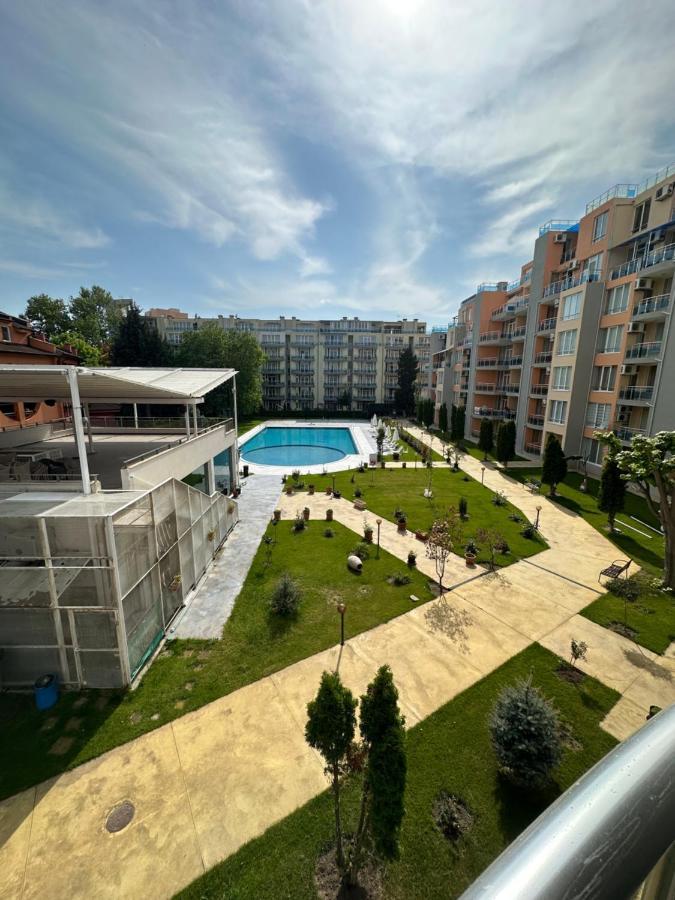 Oazis Sea View Apartment Равда Экстерьер фото