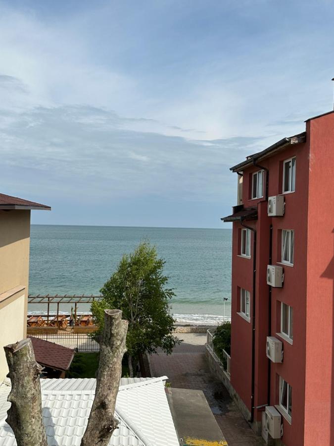 Oazis Sea View Apartment Равда Экстерьер фото